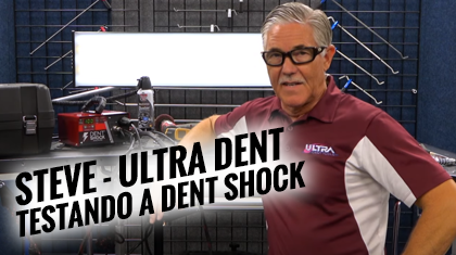 Steve da Ultra Dent testando a Dent Shock Machine